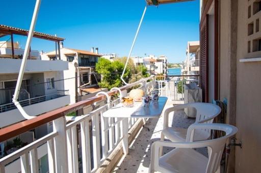 Lavish & Spacious Apt With Stunning Seaview, 10 Min Ath Airport Artemida  Ngoại thất bức ảnh