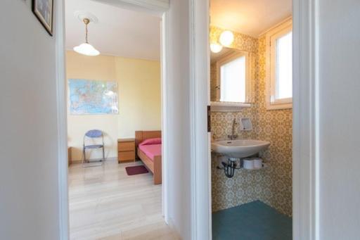 Lavish & Spacious Apt With Stunning Seaview, 10 Min Ath Airport Artemida  Ngoại thất bức ảnh